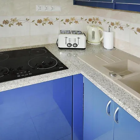 Spacious Modern Flat In Dabrowa, Cleaning Included